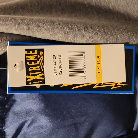 Boys Vest/ Hoodie - Picture 2 of 6